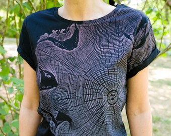 Biologisch T-shirt voor dames, houtnerf, met veelkleurige print, oprolbare mouwen, zwart acacia