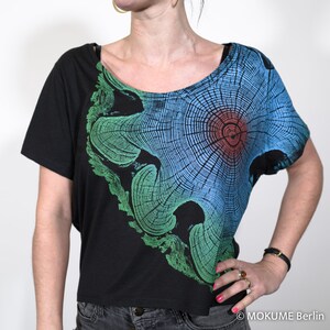 women EcoViscose T-shirts black Color print Wood Grain Acacia image 3