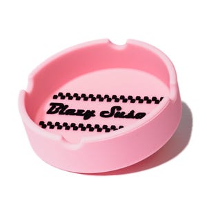 Blazy Susan Classic Silicone Ashtray | 3.25" | Pink or Black