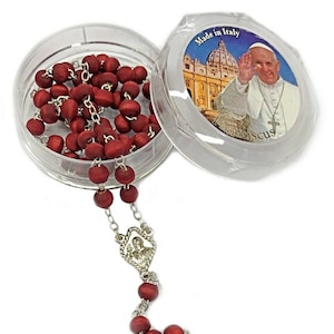 Medalla Papa Francisco Cruz Pectoral Pétalos de Rosa Roja Rosario de Madera Perfumado + Caja de Regalo - Bendecido por el Papa a pedido / Rosario Papa Perfumado Rosa