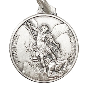 Colar com medalha de São Miguel Arcanjo em prata esterlina 925 de 16 mm com pingente - Santo Padroeiro da Polícia - abençoado pelo Papa mediante solicitação / Medalha de São Miguel