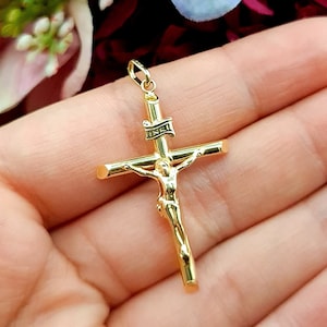 Gold jesus cross store
