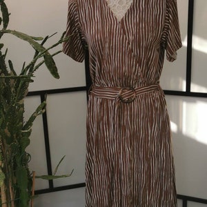 Vintage style dress, midi dress, striped dress, dress with belt, retro look, vintage style, casual wear, wrap dress, summer wear