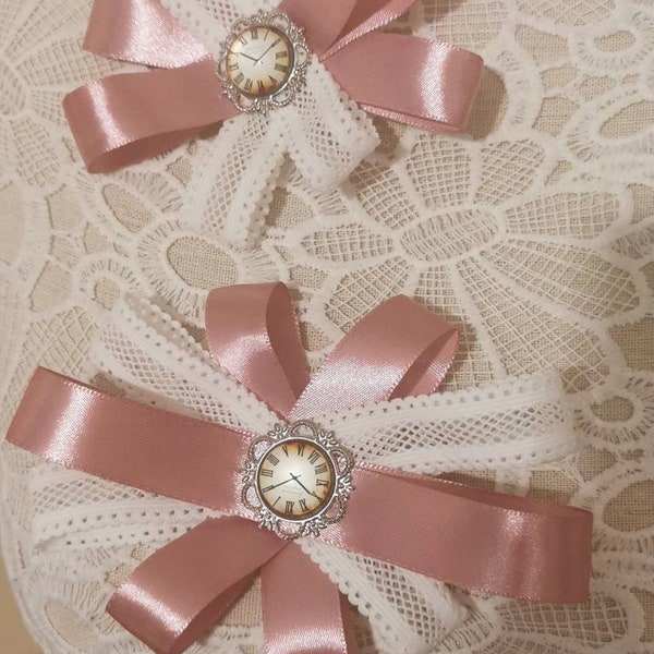 Beaux nœuds de filles rose blush et dentelle, faits à la main, cadeaux, ensemble de 2, shabby chic, Français style vintage, détail de l’horloge