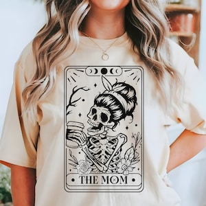 Camisa de cartas de tarô The Mom, camisa de café de cartas de tarô, camisa de dia das mães