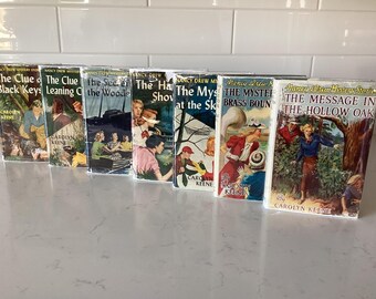 Historias de misterio de Nancy Drew - Varios títulos