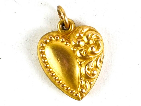 Vintage 14k Yellow Gold Smooth Scroll Gold Heart … - image 1