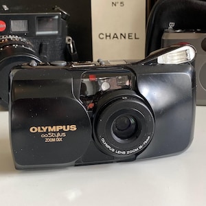 RARE Olympus Stylus Zoom 70 Quartzdate (aka the American mju) compact slide 35mm clamshell film camera