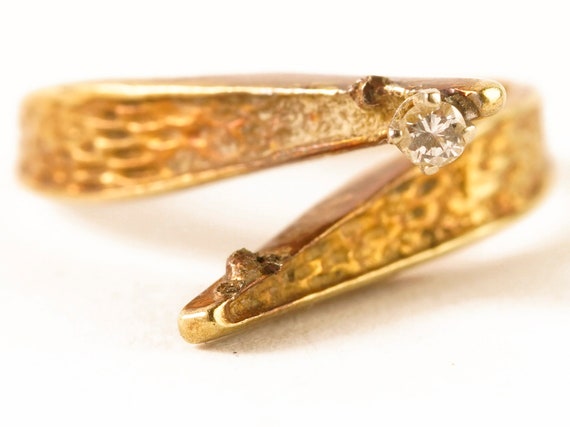 Vintage 14k Yellow Gold and Diamond Textured Bypa… - image 1