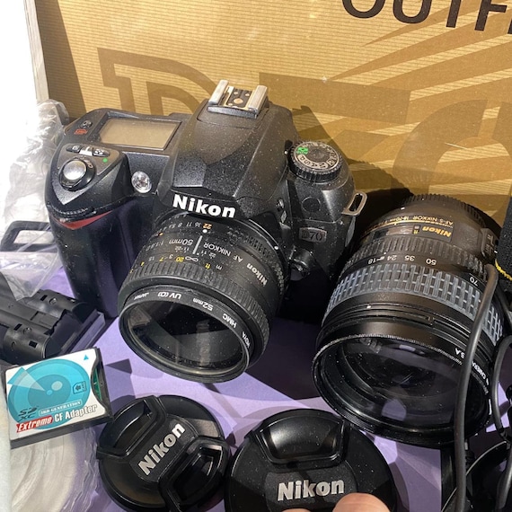 Nikon D70 Outfit Digital SLR Camera W/ 18-70mm Nikkor Lens