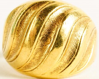 Vintage 10k Gold Filled Spiral Wavy Textured Round Dome Ring