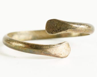 Vintage Bypass Minimalist Abstract Silver Ring
