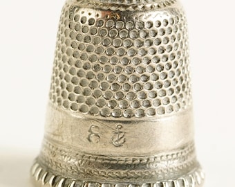 Antique Sterling Silver Size 8 Round top Thimble