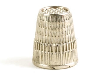 Vintage Flat top Geometric Thimble 12 18mm