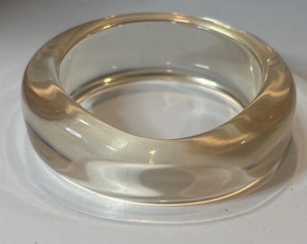 Vintage 1980s Clear Champagne Lucite Wavy Bangle Round Retro Chunky Bracelet