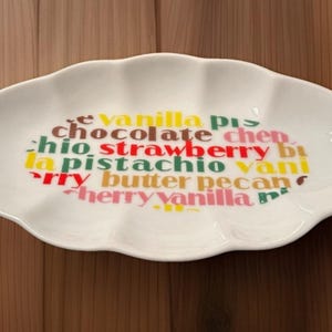 4 ~ Ice Cream Banana Split Dish Dessert MOD Colorful Chocolate Pistachio Vanilla