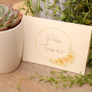 Gepersonaliseerde kaart en envelop met geboortebloem; Babyverlies, doodgeboorte, miskraam, verjaardag, jubileum, ik denk aan je; Blanco binnenkant