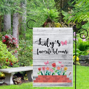 Personalized Grandma&#39;s Garden Flag: Custom Blooms Gift