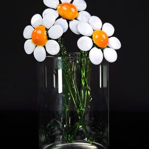 White Glass Flower Daisy, Lampworking Style Short Stem, Hand Made In Ukraine Using Murano Quality Glass, Great Gift For Love Ones, Single