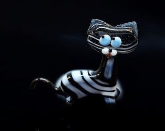 Glass Cat Figurine, Collectible Glass Cat, Murano Quality Gift at