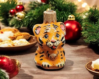 Ornement tigre - Fabriqué à la main en Ukraine - Ornement en verre soufflé - Décoré à la main - Ornement souvenir - Ourson tigre - Ornement en forme - Ourson