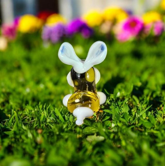 琥珀色のウサギの置物、ミニガラスのムラーノ品質のランプワークガラス