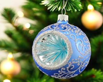 青色の模様入りクリスマスガラスボール、グリッタークリスマス