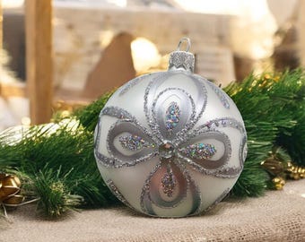 吹きガラスのオーナメント - 冬のコテージ - すりガラスのオーナメント