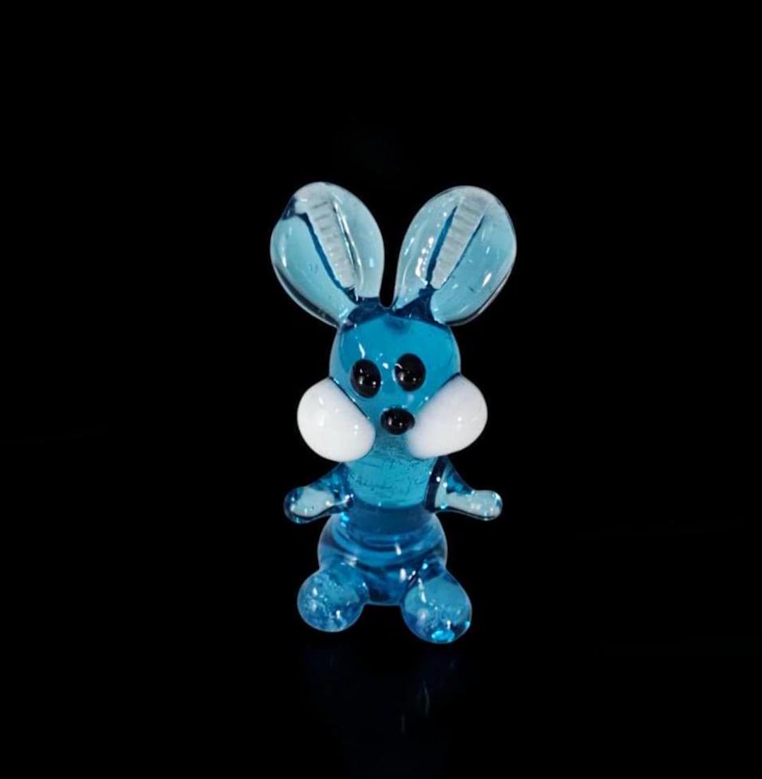 ライトブルーのウサギの置物、ミニガラスムラーノ品質のランプワーク