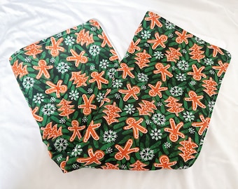 Christmas Gingerbread Man Cookie Kitchen towel | hand towel | holiday decor | kitchen decor | christmas cookies | christmas kitchen | gift