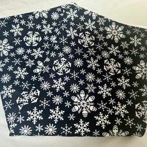 Christmas Skeleton wearing Santa Hat Kitchen Hand Towel|Christmas Gift|Goth Christmas|Skulls|Spooky|Unique Christmas towel|hand towel|cute
