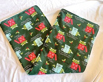 Christmas Alien Kitchen Towel | hand towel | Baby Alien | Alien theme | space themed towel | Christmas gift |unique hand towel|kitchen decor