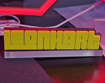 3D Leonhart Standing Logo