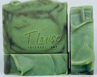 Woodlands | White pine, cloves, misleote berries Scent Soap Bar | Coconut-Free, Large bar