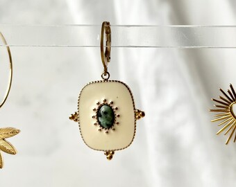Earring with turquoise and ivory unit in gold stainless steel, small hanging creoles with African turquoise