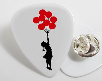 Banksy Balloon Girl Plectrum Pin Back Badge Brooch Guitar Pick novelty Musician Gift Street Graffiti Urban Street Art