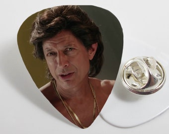 Sexy Jeff Goldblum Plectrum Pin Back Badge Brooch Guitar Pick novelty Musician Gift Ian Malcolm Jurassic Dinosaur Theme