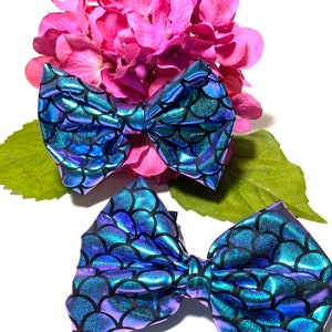5 inch Mermaid Hair Bow, Hair Clip with Scales, Metallic Bow with clip, Little Mermaid Bow,