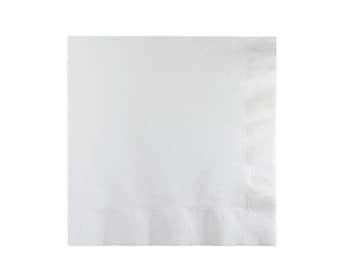 Puede incluir: Una servilleta de papel blanca con un borde texturizado.