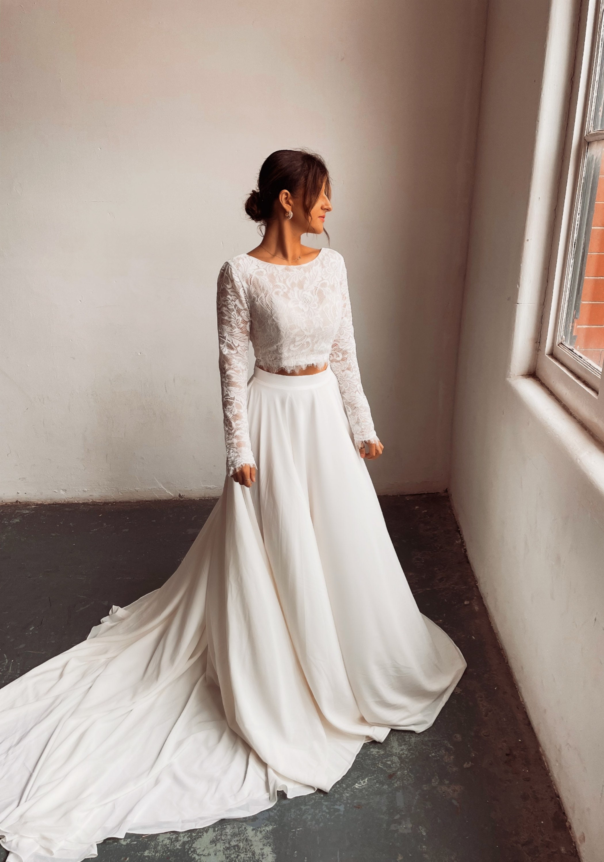 Rustic Sleeve Lace Crop Top 2 Piece Wedding Dress with Chiffon Skirt and  Pockets
