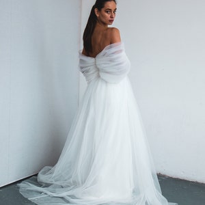 Bohemian Tulle Wedding Dress Off Shoulder Wedding Gown Boho Bridal Gown Detachable Sleeve Wedding Dress Sweetheart Dress image 1