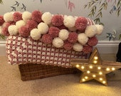Pom Pom chunky blanket