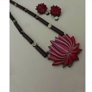 Buy Jalaja Lotus Nosering with Chain