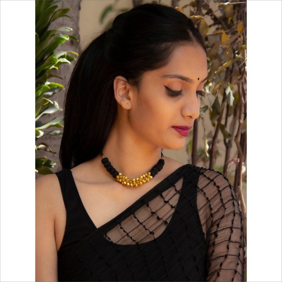 Black choker on sale with saree