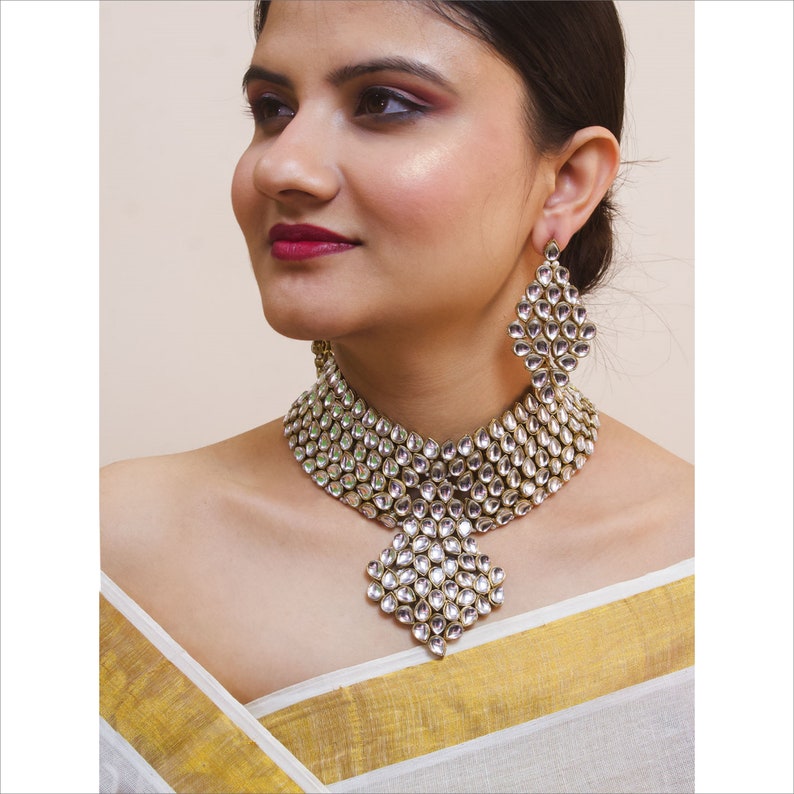 Designer High Quality Gold Plated Kundan Studded Tear Drop Design Bridal Choker Necklace Set /& Adjustable Dhori Traditional Indian Jewelry