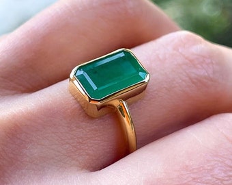 Bezel Set Natural Emerald Solitaire Ring, Solid Gold Emerald Ring, Solitaire Emerald Ring, Emerald Engagement Ring, Emerald cut Emerald Ring