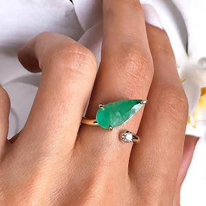 Natural Emerald Diamond Ring: 14k Gold Pear Shape 2-Stone Ring