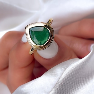 14k Gold Pear Natural Emerald Solitaire Ring: Bezel Set Colombian Gemstone