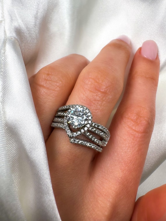 Round Cut Halo Engagement Ring Rhodium Plated Sterling Silver Ring Round Halo Ring With Matching Band Round Cut Ring Promise Ring Size 7 Etsy