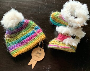 Rainbow Pastels Newborn 0-3mth Matching Beanie & Faux Fur Trimmed Set